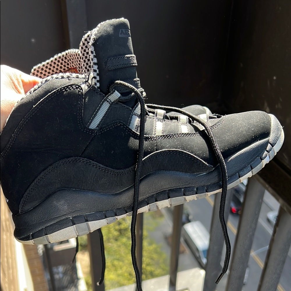 Jordan Men's Black Sneakers